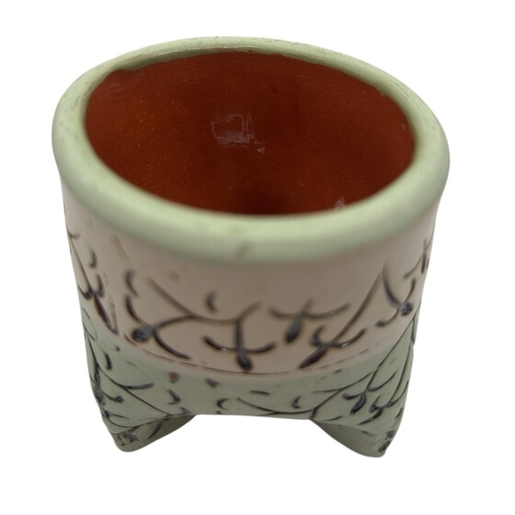 Green succulent planter w/Leaf signature. Red clay 3”x3” a distinct footed base - Picture 6 of 6